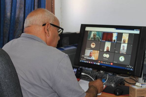 اجتماع عن طريق تقنية التحاضر عن بعد  اجتماع بخصوص تحديثات المنصة الرقمية للإجازات فاف كونكت للموسم الرياضي 2024ـ2025